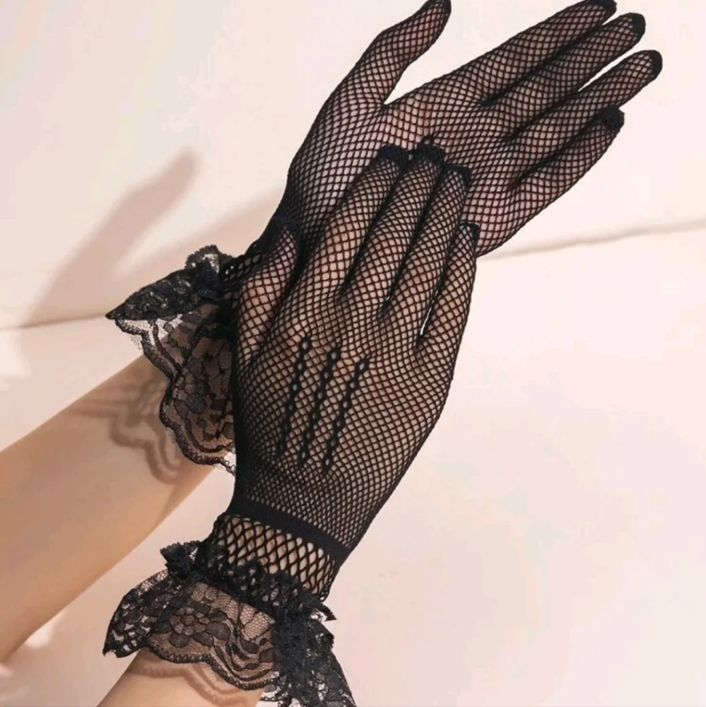 NWOT Pinup Vamp Mesh Fishnet Gloves